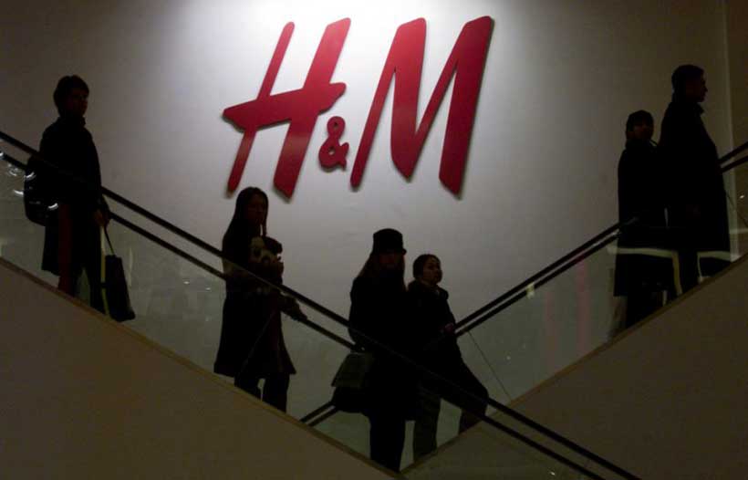 BHRCmedia's tweet photo. .@HM and @ILO expand partnership to improve working conditions in garment industry: https://t.co/0ZQ4lofduQ | #BetterWork #LabourConditions #SupplyChains https://t.co/TytfKcixej