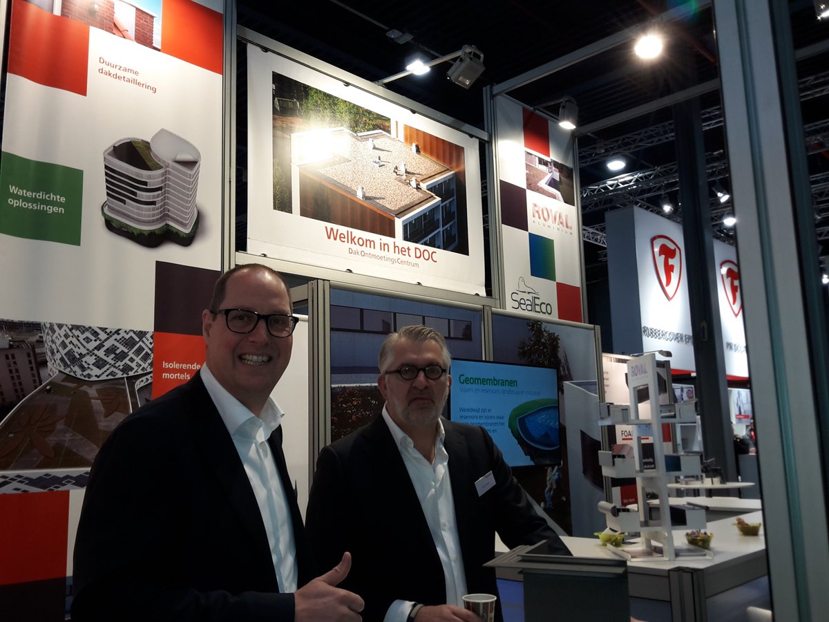 RovalAluminium's tweet photo. Vandaag dag 2 van de #bouwbeurs2019. Ons team is er weer klaar voor en kijkt uit naar uw bezoek aan het DakOntmoetingsCentrum in Hal 11 Stand G069. #RovalAluminium @SealecoNL #Foamglas #VanWylick https://t.co/AkPwLTb0JZ