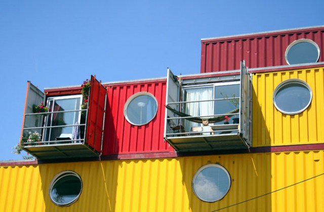 Container City 2 workspace/ office space available to rent <a href="/artsTBW/">Trinity Buoy Wharf</a>, details here: bit.ly/2t8uN2J