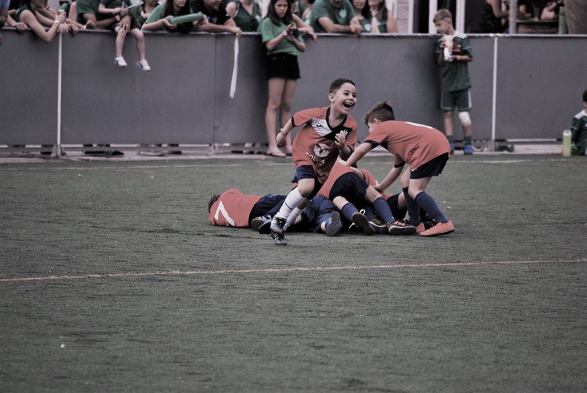 MarinaBaixaCup's tweet photo. Estáis deseando que llegue ya el torneo? Nosotros SIIIIIIIII!!!!! 😁😁😁😁⚽️ #MBKIDS #MBCUP #MBGIRLS #torneosfutbolbase #osesperamos https://t.co/TZs1XpCzwM