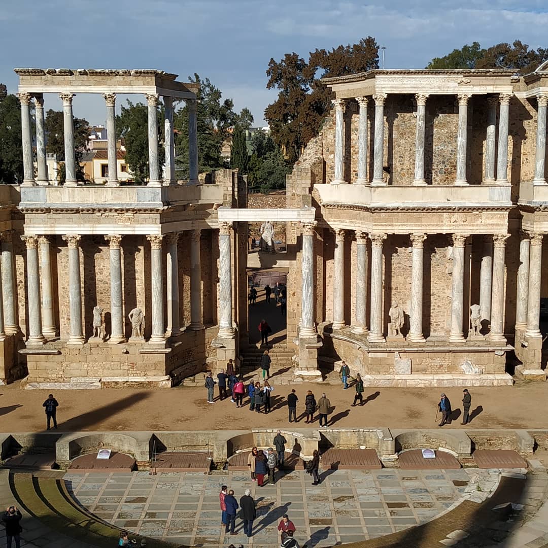 RinconesdMerida's tweet photo. Teatro y Anfiteatro Romanos de Mérida.
#MeridaMola #MeridaEnamora #MeridaMuchoQueVer https://t.co/K8paWTldT8