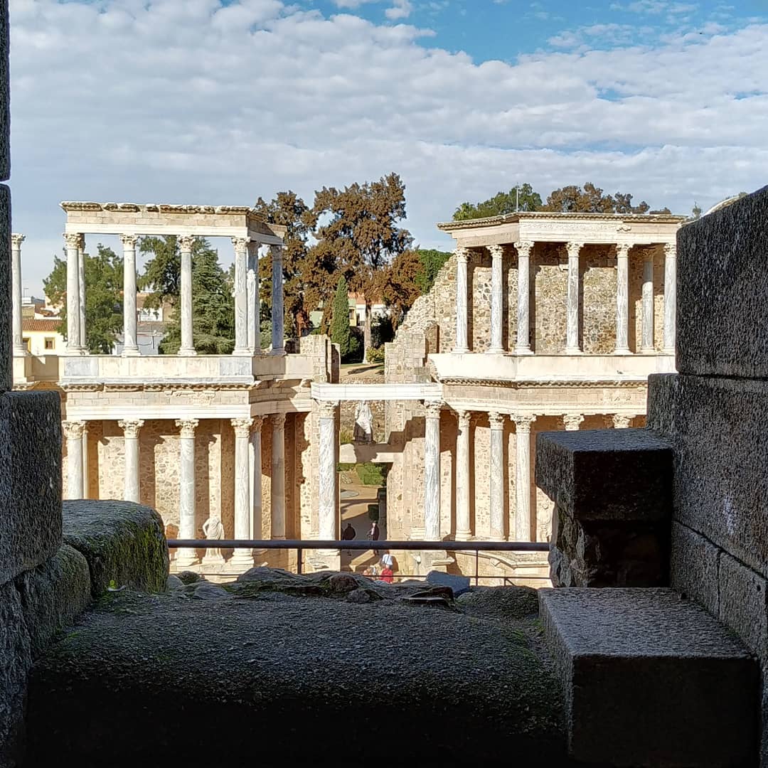 RinconesdMerida's tweet photo. Teatro y Anfiteatro Romanos de Mérida.
#MeridaMola #MeridaEnamora #MeridaMuchoQueVer https://t.co/K8paWTldT8