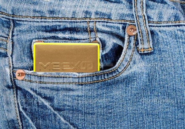 La rigidité de nos porte-cartes leurs permet de se glisser et de tenir facilement dans vos poches de jeans sans endommager vos cartes bancaires, votre cartes d'identité, votre carte vitale ou votre permis de conduire.

Plus d'infos sur 👉 meex-up.com

#madeinFrance 🇫🇷