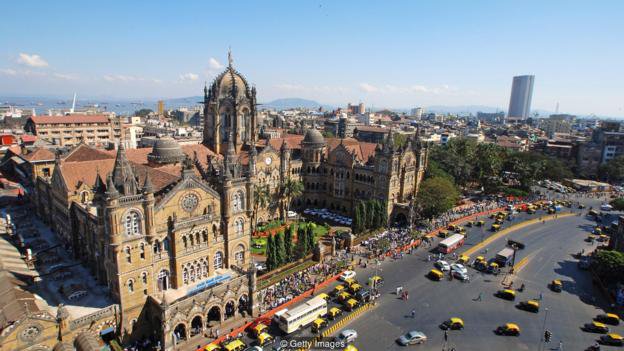 LexVisas's tweet photo. What makes #Mumbai the best paying #city for #expats -
https://t.co/L7Mq5bqzq0
#ExpatsInIndia #ExpatEmployees #Expatriate #India #RelocatingToIndia #InternationalAssignments #Relocation #EmployeeRelocation #Salary #GlobalMobility #Mobility https://t.co/UtmaXfLUWC