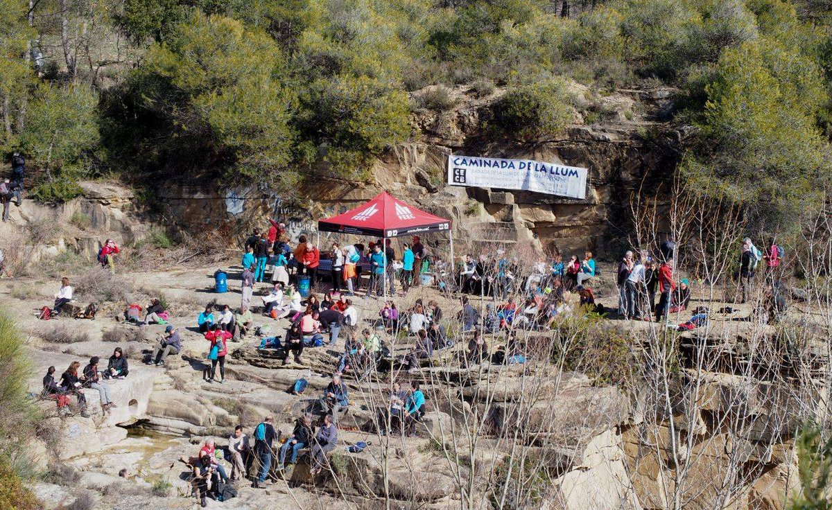 Obertes les inscripcions per participar a la històrica Caminada de la Llum del <a href="/FemCECB/">CECB</a> naciodigital.cat/manresa/notici…