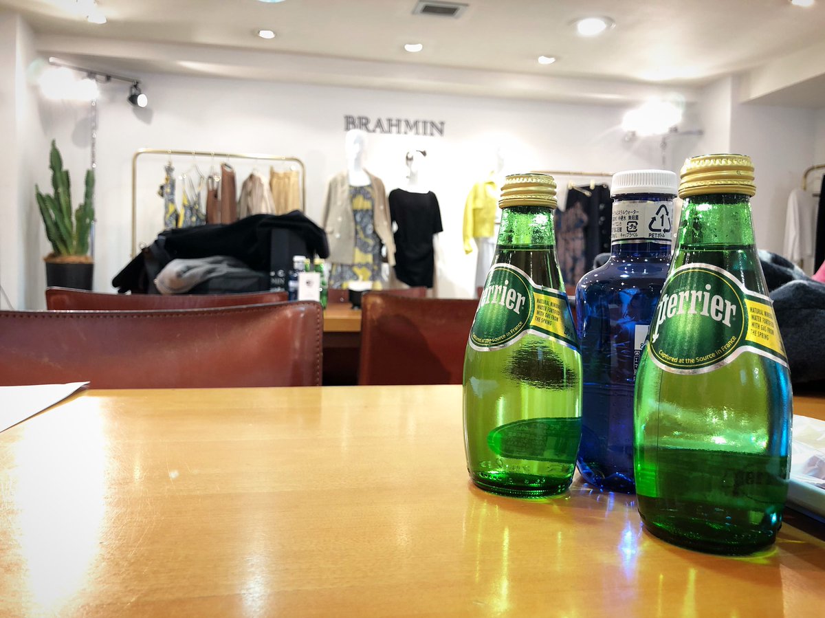 green_cafe's tweet photo. さ、展示会まわります!
#brahim #服好きな人と繋がりたい #おしゃれさんと繋がりたい #東京出張 #グリーン好きな人と繋がりたい #maccheronian #三木市 #三木市カフェ #三木市のセレクトショップ #instagram #instagramjapan https://t.co/r6YHt075XB