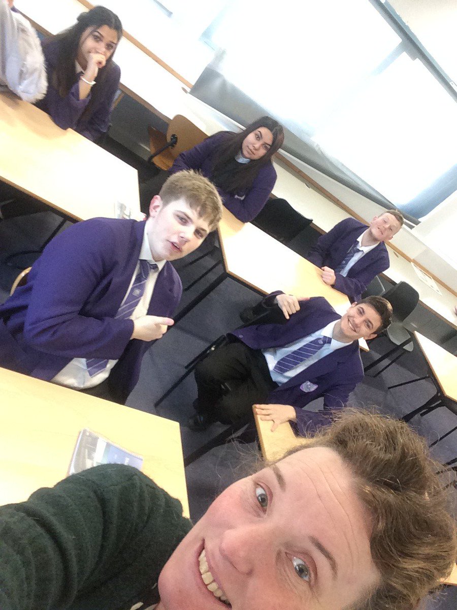 Lift_Unity_City's tweet photo. Class selfie with Miss Brown! #safeselfie #SaferInternetUCA #selfie #safeselfie #SaferInternetDay #OneAET #remarkablelives https://t.co/QFKMSpQpF9