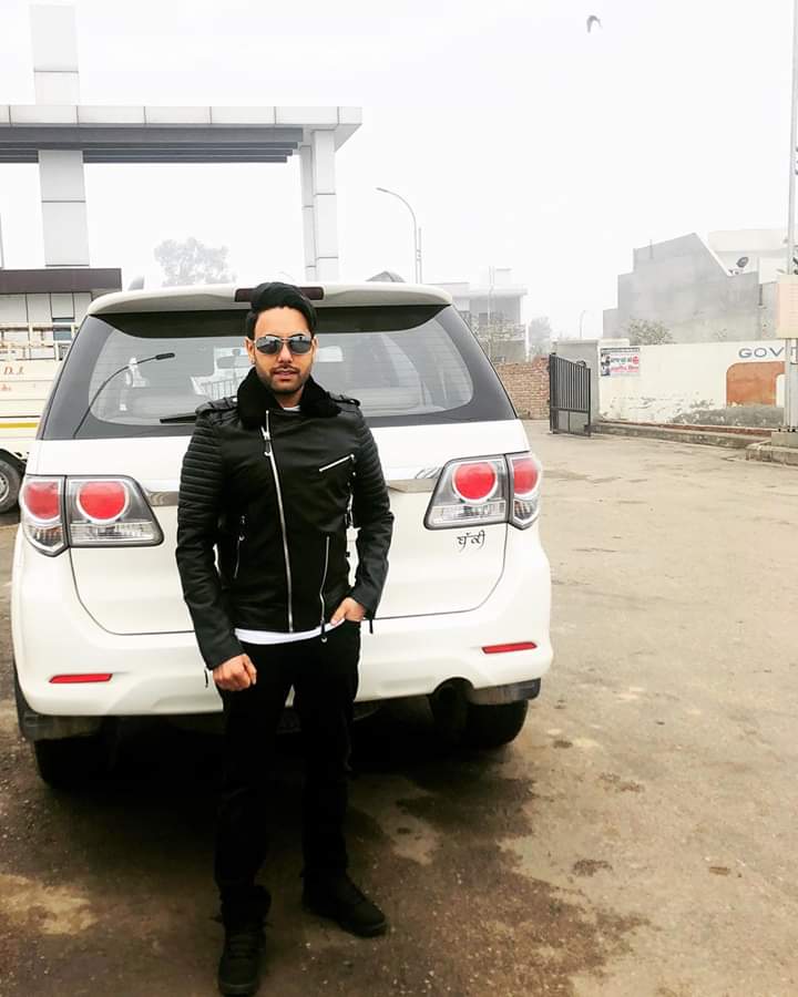 Harry99502's tweet photo. दिल भी  #धड़केगा
आँखे भी #_फड़केंगी#Nxt_Time …ऐसी #_Pic Daलूँगl  #मुझसे मिलने के लिए Tu kya teri #_frand bhi tadpe gi https://t.co/AupsvWmqVF