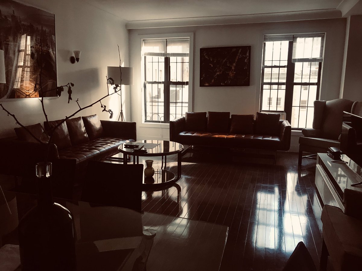 davidganly's tweet photo. Missing my Manhattan pad already. #offontour #OnBlueberryHill @Fishamble @culture_ireland @OriginTheatre1 https://t.co/M2b5cnlITD