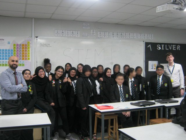 Abraham_Moss's tweet photo. Year 7 and 8 pupils loving their time in STEM!
#STEMClubsWeek #UpTheMoss https://t.co/eF8LZDR4Cc