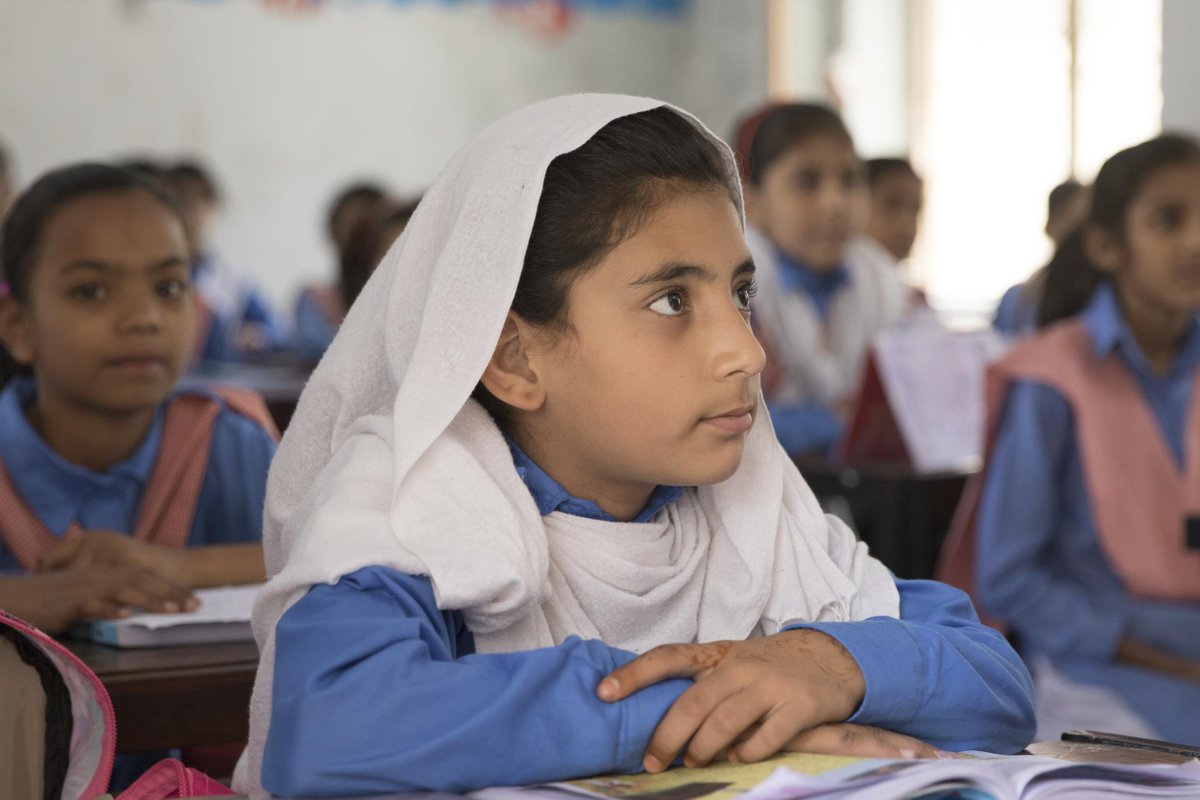 IMCWorldwide's tweet photo. ♻️🧱 Sustainable Bricks
🤝♿️ Inclusive Spaces 
🚰🚺🚹 Improved #WASH facilities
➡️Are the features that make the @HumqadamSCRP school reconstruction programme in Pakistan truly unique. Read the full story: https://t.co/K9VSSYoC69 https://t.co/UfJS535Ixp