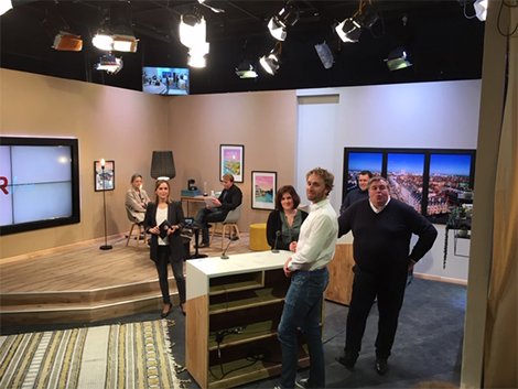 GroupeLamotte's tweet photo. [ÉVÉNEMENT] 📷 RENNES : Hier soir, @LukeBerrySailor et ses partenaires du projet #LamotteModuleCreation, étaient invités sur le plateau de @TVR35 pour l'émission de #TVRSoir ! 

Merci à @arnobenchetrit et à toute l'équipe pour cet agréable moment. 

▶️ https://t.co/fbTZKSEwuF https://t.co/GOrLAsSoGA