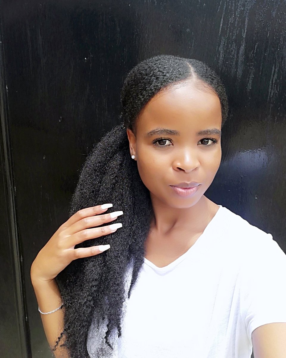 Marly braid hairpiece is every 'fro' girl's best friend.
.
.
.
.
.
#naturalhairstyles #naturalhairsistas #kinksandcoils #naturalhairjourney #naturalhairza #naturalhaircommunity #naturalhairstyles #naturalhairsociety #4chairstyles #4chairchicks #4chairdaily #GirlTalkZA #chooseday