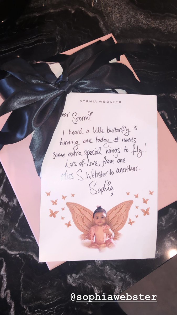 JennerNewsPL's tweet photo. Kylie Jenner via Instagram Story (kyliejenner) https://t.co/UvxZT5laqE