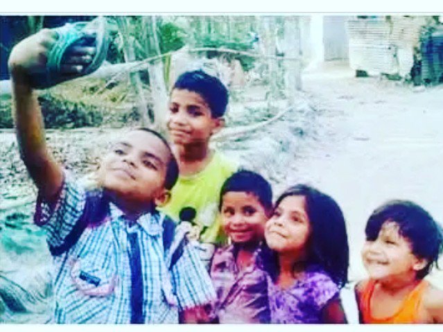 jmOaIGOnJzDQ6gM's tweet photo. #सेल्फी #Selfiy of the year https://t.co/fB3fUBhwDa