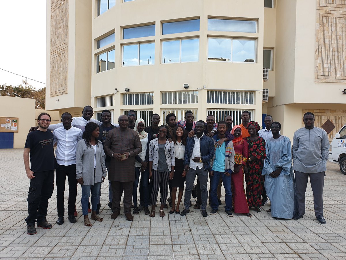 Access Code School tweet media