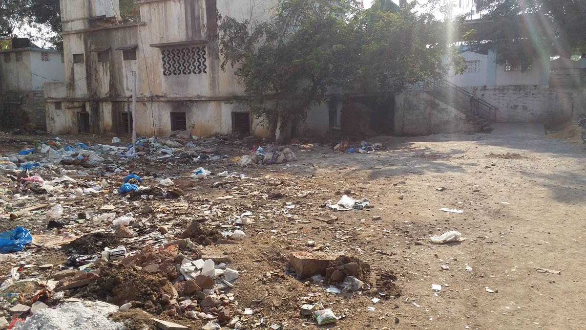 kashyapprathap's tweet image. This is #SWACHHBHARAT #SwachhRail at #dabirpura #railwaystation @SwachhBharatGov @PiyushGoyalOffc @RailMinIndia