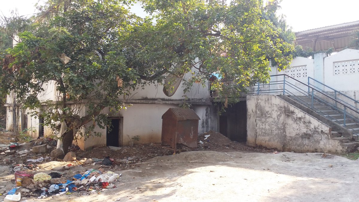 kashyapprathap's tweet image. This is #SWACHHBHARAT #SwachhRail at #dabirpura #railwaystation @SwachhBharatGov @PiyushGoyalOffc @RailMinIndia