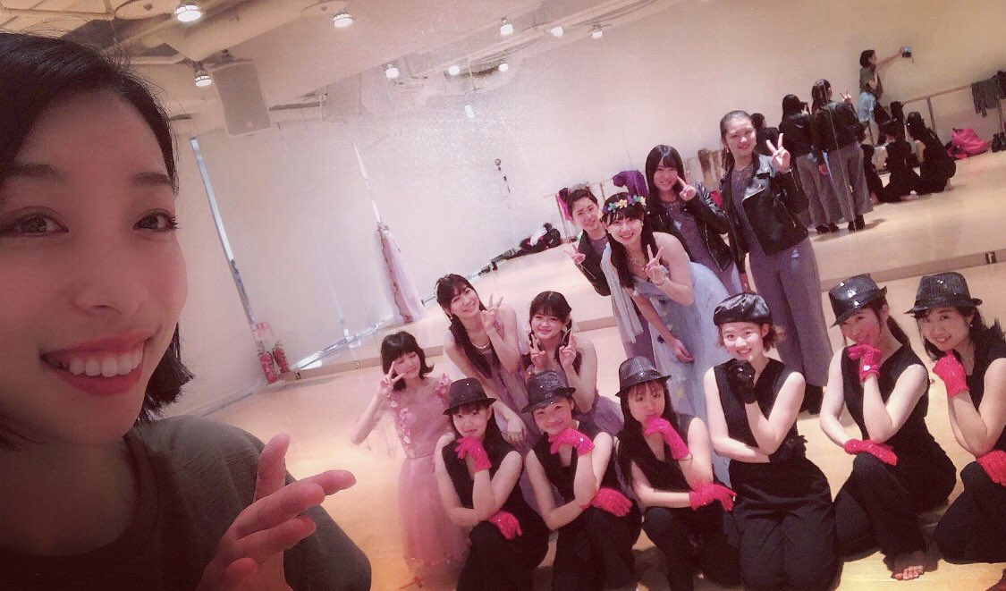 mkmk_46's tweet photo. 💃✨
2019/2/2(土) Zepp Nagoya
“NAGOYA fes”
学内オーディションにエントリーして、ありがたいことに選抜メンバーに選んでもらって参加させてもらった今回の作品。
選抜で選ばれた、ボーカリスト • モデル • ダンサーのコラボレーションnumberのステージに上がらせてもらいました。 https://t.co/gX4IdovwOY