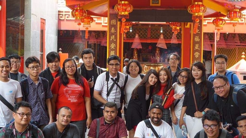jcvrnd19's tweet image. Hollaaa hollaaa, 
Terimakasih yah buat yang tadi sudah nonton Sendy dan aku waktu walking tour special Imlek bersama @whatravel di @ENews_NET @netmediatama , semoga bermanfaat 🙏🏻🙏🏻
Daan Happy Chinese New Year bagi yang merayakan