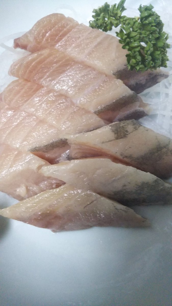 かねひこ 金彦 V Twitter スズキ刺身 天然ブリ刺身 山形市 かねひこ 定食屋 魚屋 スズキ刺身 天然ブリ刺身