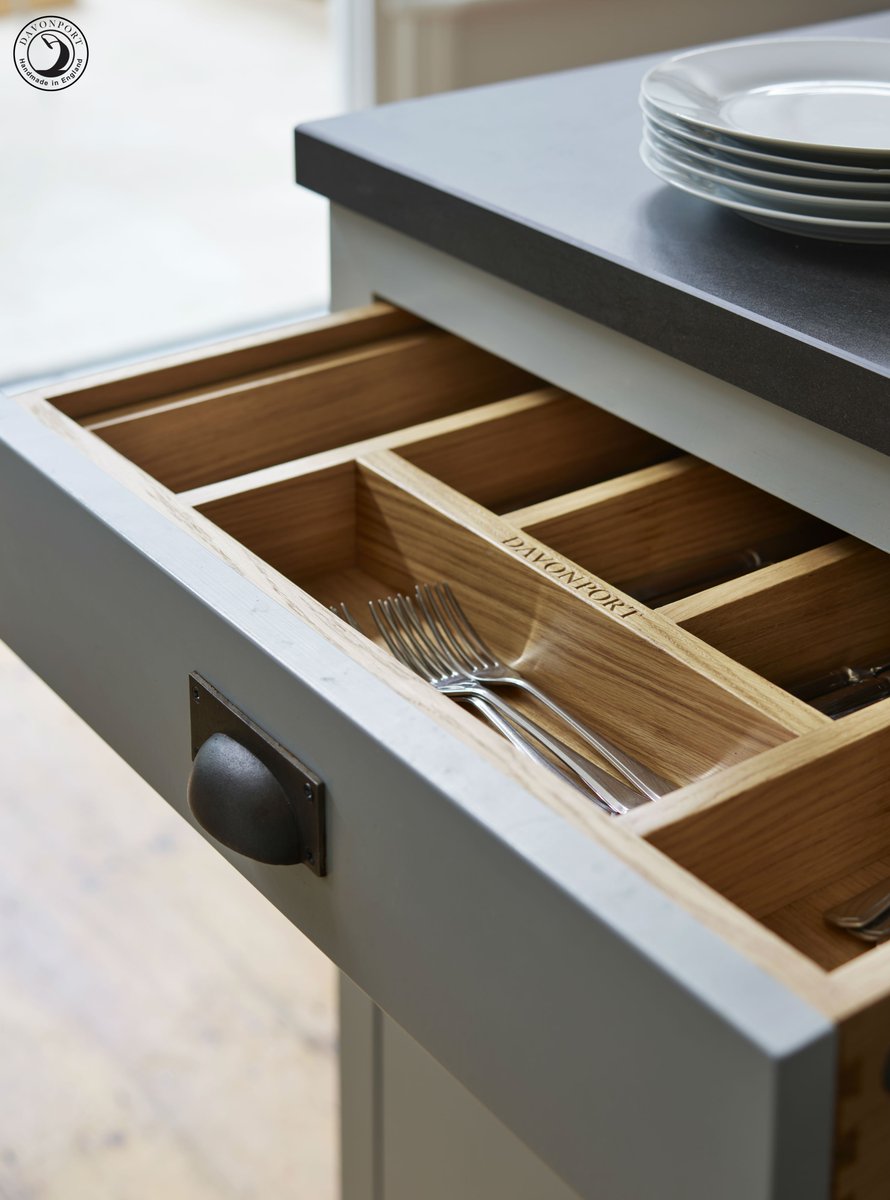 When planning your #dreamkitchen you’ll want to ensure that your enjoyment of the room goes beyond simply appreciating its aesthetics. Details such as solid #oak dovetailed drawers, hand carved with the Davonport signature, make the day to day use of your #kitchen a pleasure.