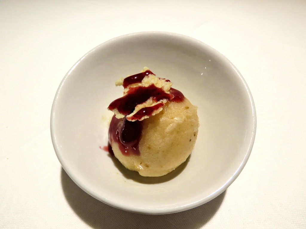 LaConsiglieria's tweet photo. .@guideMichelinFR -
#calamarro con #animelle d'agnello e#pezzente; #sorbettopera cialda di @theonlyparmesan e #aglianico; #liquirizia #capperi #oro e #cioccolato @VitantonioLomb e @Matera2019 un connubio stellare!
@TurismoPugBas @TgrBasilicata @Basilicata_Tur @IlMattinoFoggia https://t.co/ttaSO14wI6