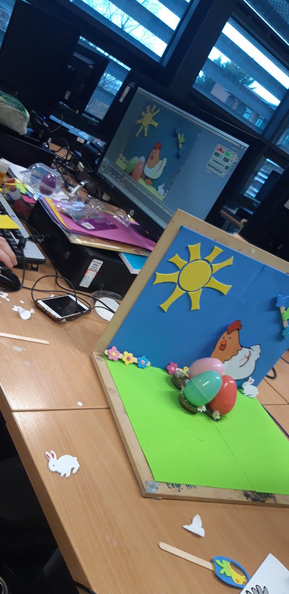 beth_henderson6's tweet photo. Creative computing session today creating stop motion animations #ehuprimarycomputing #zu3d https://t.co/7PETzEfGfJ