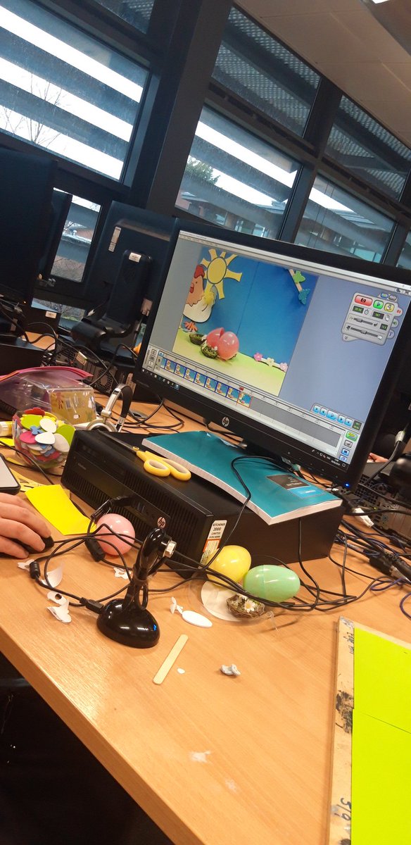 beth_henderson6's tweet photo. Creative computing session today creating stop motion animations #ehuprimarycomputing #zu3d https://t.co/7PETzEfGfJ