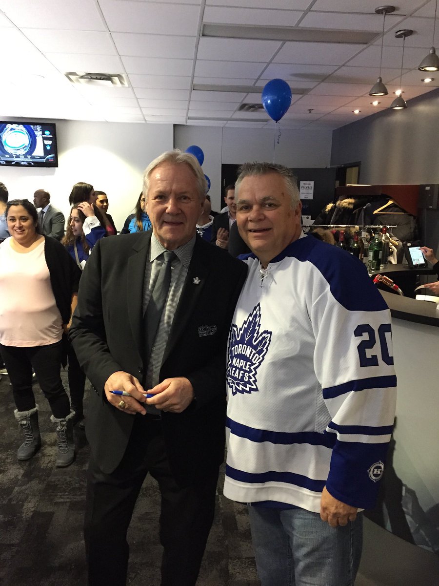#historyinyourhands @Molson_Canadian @MapleLeafs @ScotiabankArena my best Leaf moment was meeting The Captain from youth Mr Sittler !!