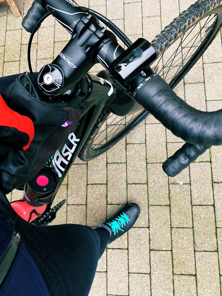 ImmyKaur's tweet photo. Day Two of @AyeSuppose’s #DoBetterTogether. Just a commuting #DoBetterRide but new shoes today, which are making me smile ❤️ https://t.co/jcxE7FaR3Z