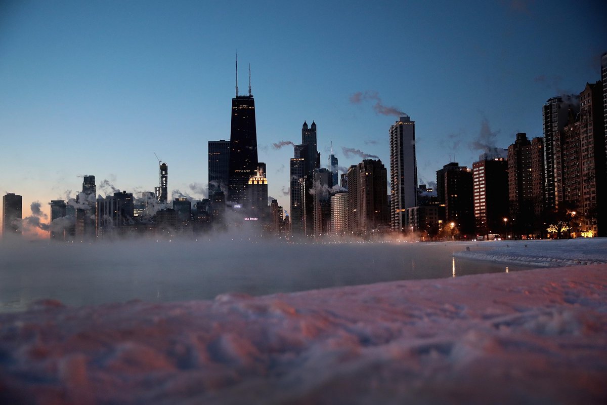 Ice Storm Warning: FEMA urges Illinois residents to stay off roads during first Ice Storm Warning in a decade nbcchi.com/btsS9Aa