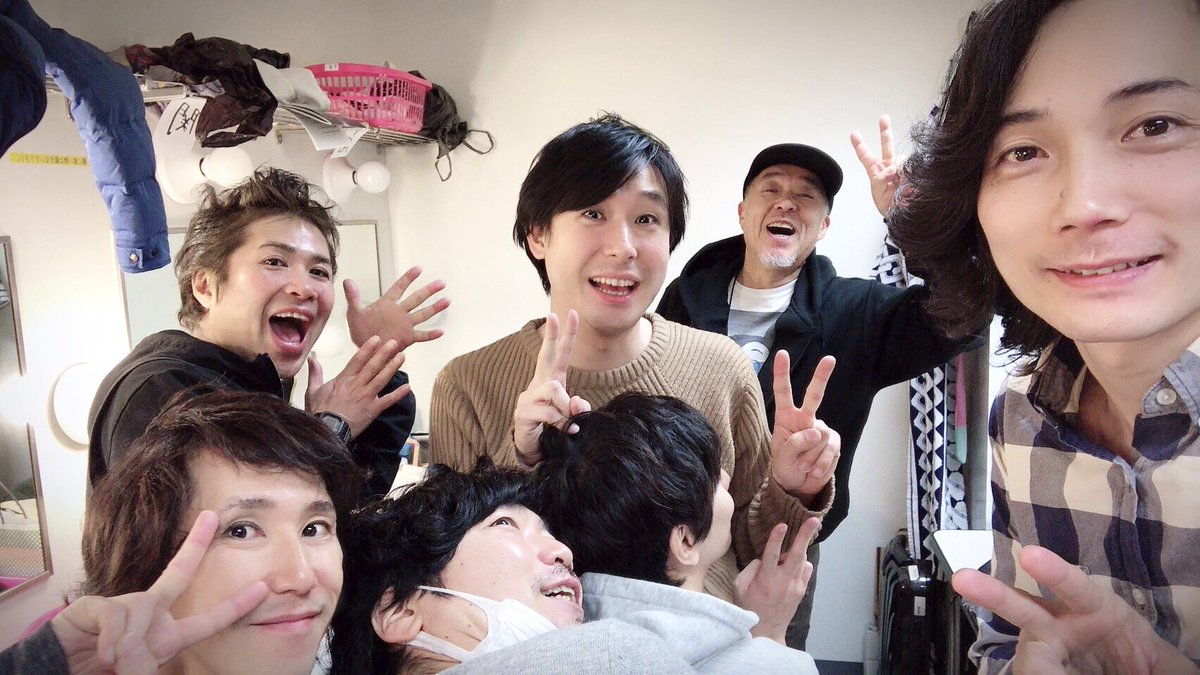 に更に抱きつく小西克幸さん