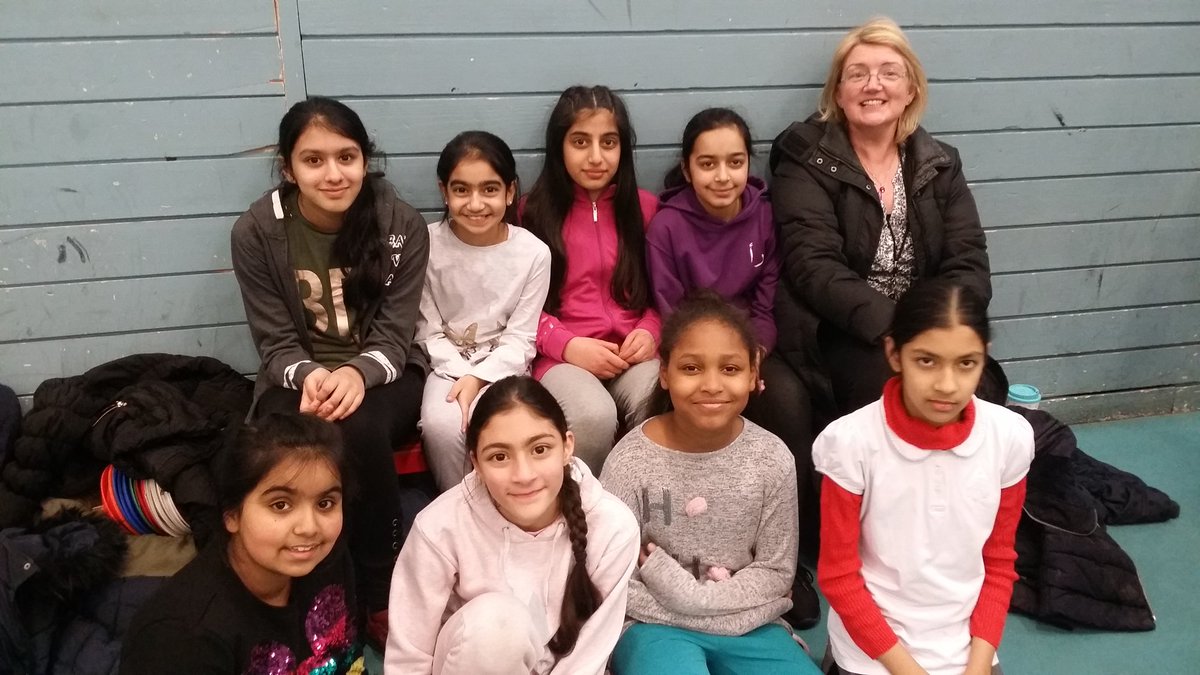 Girls yr5/6 Dodgeball fun! <a href="/Hathershaw_PE/">Hathershaw PE Dept</a> <a href="/Greenhill_HT/">Greenhill Academy</a>