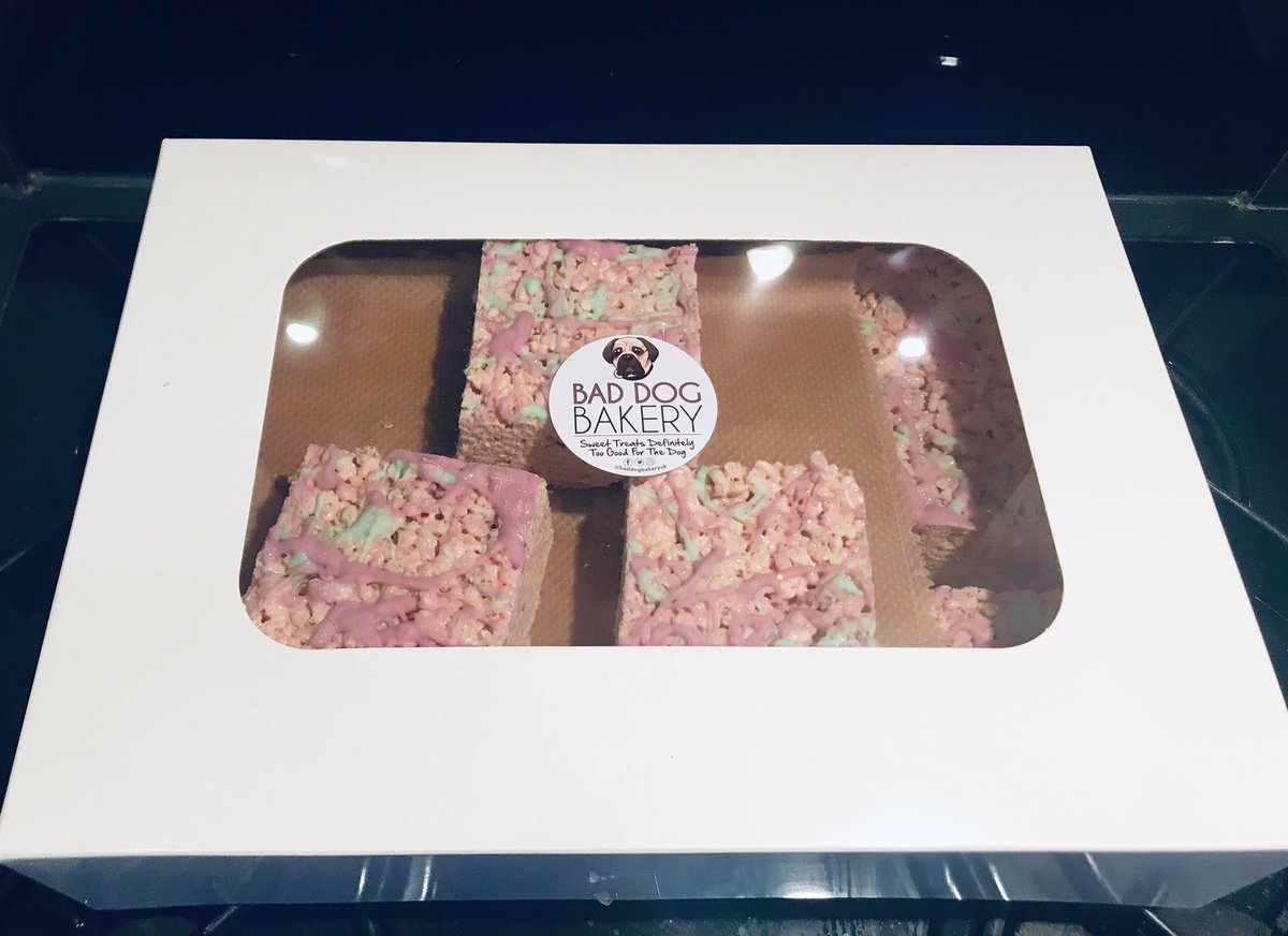 baddogbakeryuk's tweet photo. A full #UnicornSlice ready for collection 💜🐶 https://t.co/kftj8XHQFg