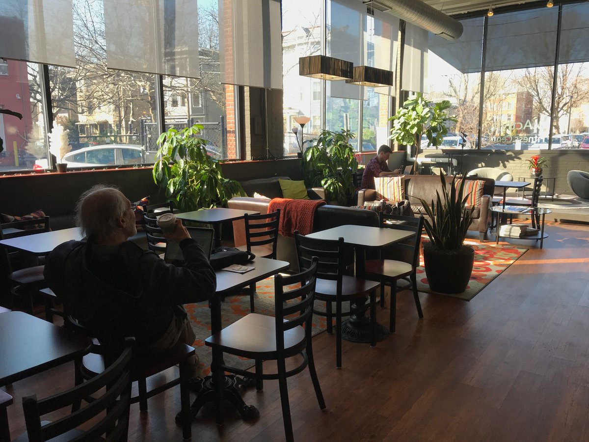 mActivityNH's tweet image. There's something so peaceful about a slow weekday morning; enjoying a cup of coffee, slowly work through emails. Anyone else making time for themselves? 🙋 #mActivity #slowmorningclub