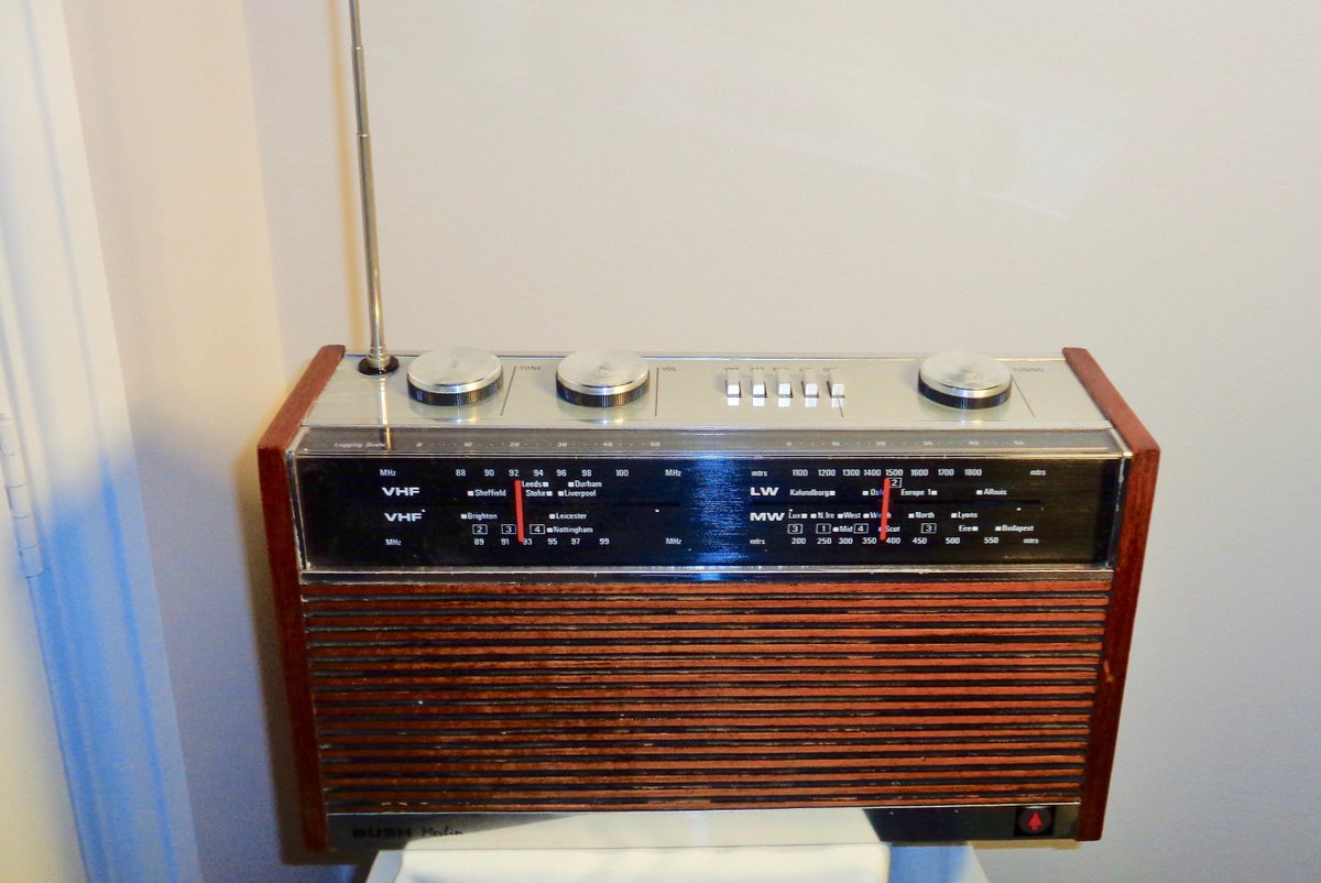 MullardAntiques's tweet photo. 1970s Bush Merlin Model VTR 172 Portable Radio. Long Wave/ Medium Wave / #VHF FM. Working Condition. https://t.co/fcC2ckKRTs #music #portableradio #batteryradio #retroradio #cellradio #giftideas #longwave #mediumwave #vintagehome #bushvtr172 #bushmerlin https://t.co/CPXkb0eoP3