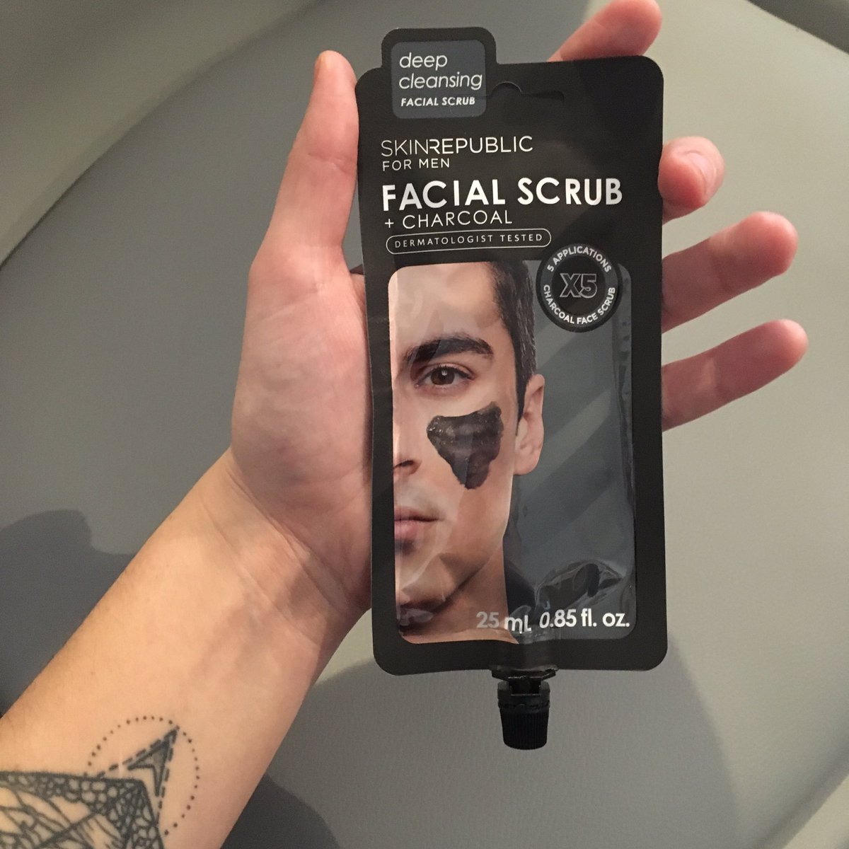 Hey <a href="/NevilleSouthall/">Neville Southall</a> have you tried your #MenCan skin care pack yet from <a href="/skinrepublicuk/">Skin Republic UK</a>? :) #MenCan have real talk about #suicide. It’s starts by having real, meaningful conversation about how your thoughts &amp; feelings. #conversationssaveslives