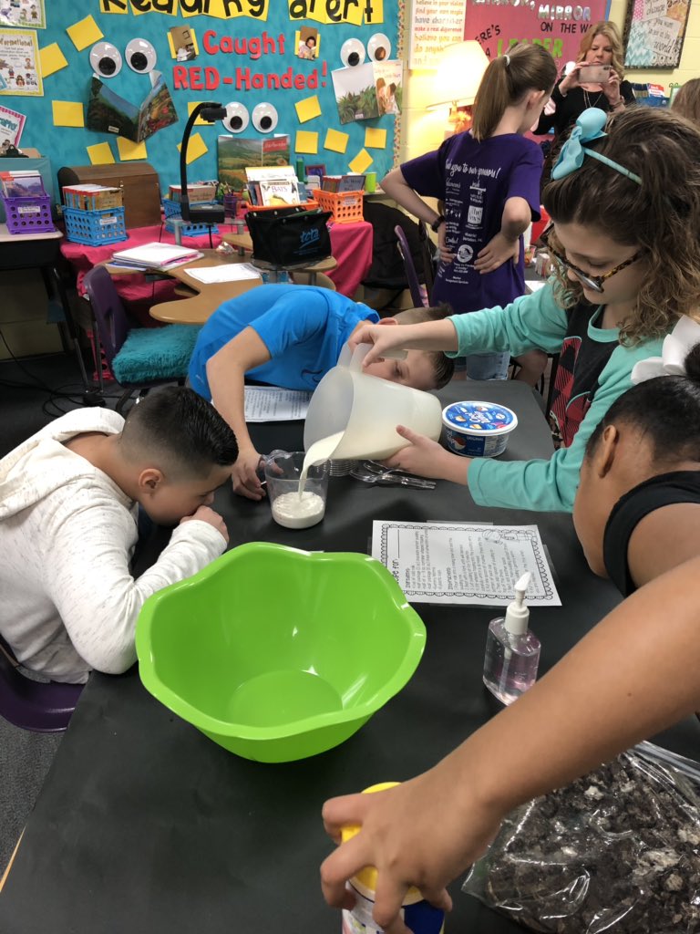 ash_mcdowell's tweet photo. Such a great main idea lesson today! Having to use your details of the recipe to figure out what we are making (main idea). 💜 #TxEdTuesday #PNEisThePlaceToBe  @SenCreighton @DadePhelan @RepJoeDeshotel https://t.co/7yBGsHzBmj