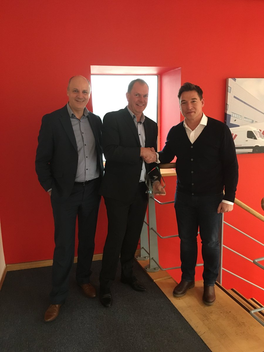 Proud to award <a href="/ACCOBrands/">ACCO Brands</a> with the 2018 Supplier of the Year award. Very well deserved, thanks for all your support! #winners 🏆😀