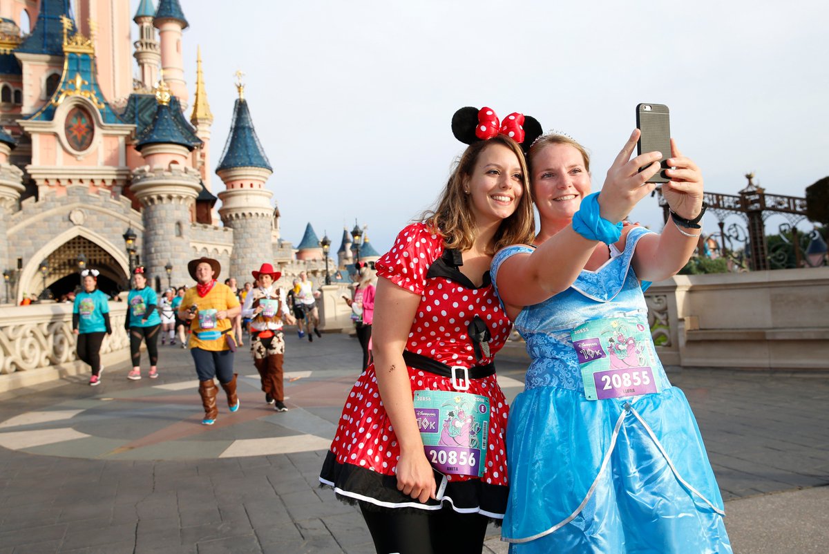 runDisneyFrance's tweet image. Share your most memorable Disneyland Paris Run Weekend moments with #runDisneyFrance ! ✨😉📸 #DisneylandParis