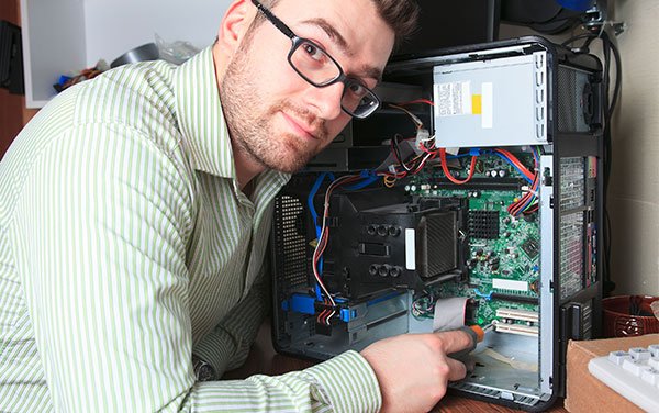 FixITRepairJobs's tweet photo. Welcome to Fix-IT, a Information Technology Company based in Torquay, are aim is to help anyone with either a broken phone or PC. We want to do this as quickly and effectively as possible without making you spend too much money, pop by at anytime! #MobileReapir #PCRepair https://t.co/NINNXvIzDS