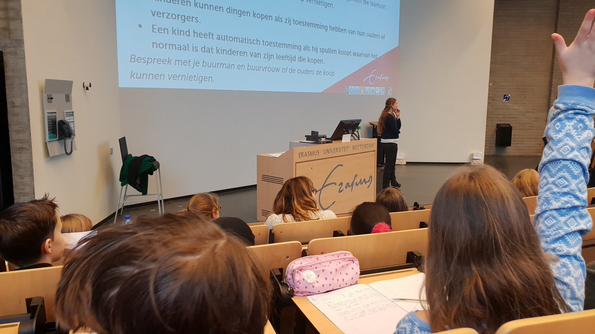 Vanochtend met 20 nieuwsgierige NOVA-kids te gast op de Erasmus Universiteit voor de start van de volgende projectmodule Rechten. #OnderzoekendLeren