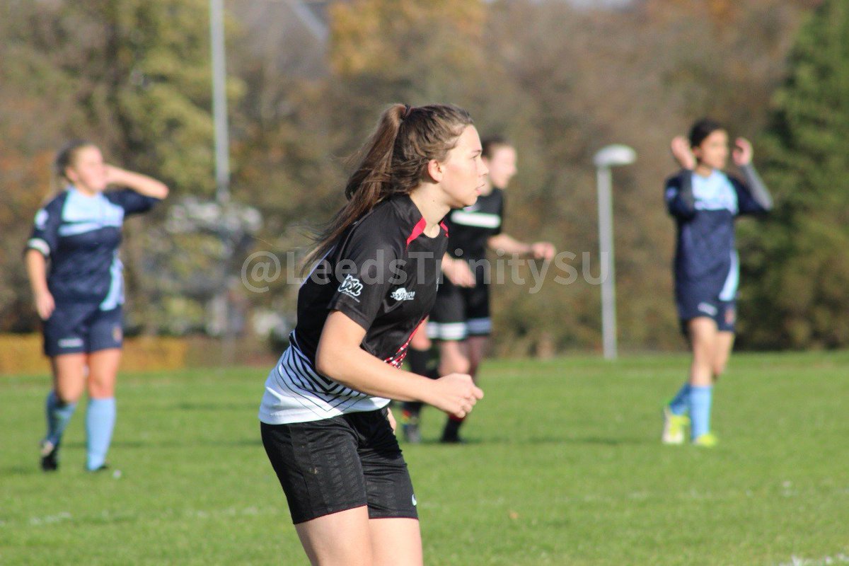 leedstrinitysu's tweet photo. Not long now till @LTUWfootball are playing away against Leeds 2nds, #TrinityStudents are behind you girls! #BUCSwednesday https://t.co/vU6Ype72ft