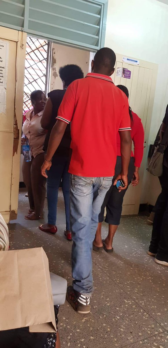 JacksonNjeru254's tweet photo. Njeri at Kasarani Police station.
@NPSOfficial_KE want to charge her with incitement. 
@PoliceKE way of silencing Kenyans from recording rogue Officers.
 @ODPP_KE

#ReleaseNjeri https://t.co/dCMJn8ZfvX