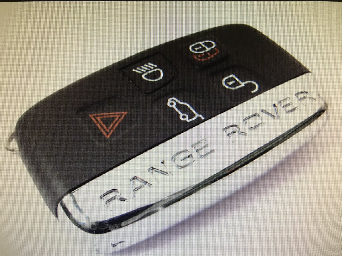#keyless #theft. In 2018 88% of cars stolen were taken without keys. If you have a #RangeRover with a key like below and are worried about keyless entry, you can deactivate easily following these steps.