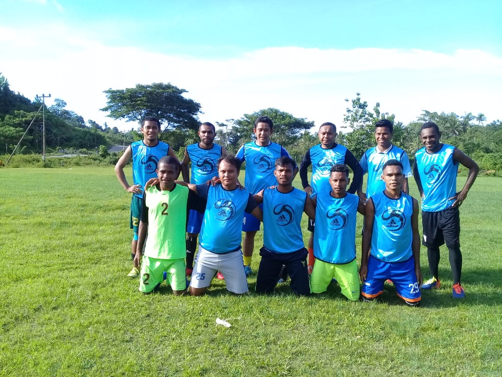 EwinUse's tweet photo. KKP Sorong vs Sisipan FC (6 - 4),lapangan Sisipan Kab.Sorong
#TourKabupatenSorong
#Silaturahmi
#KeringatSore https://t.co/yNeZ9aJncX