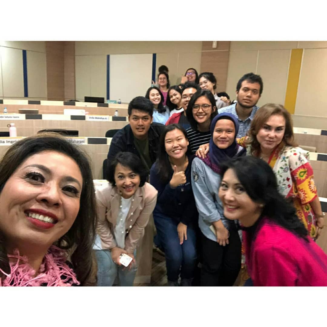 LovepinkID's tweet image. 💞
Mengawali tahun 2019, Lovepink yang diwakili oleh Ibu Shanti Persada, hadir sebagai dosen tamu di IPMI, Jakarta Selatan.

Terima kasih kepada @ipmicampus atas kesempatan yang telah diberikan.

#sharelovecare #lovepink #breastcancerawareness