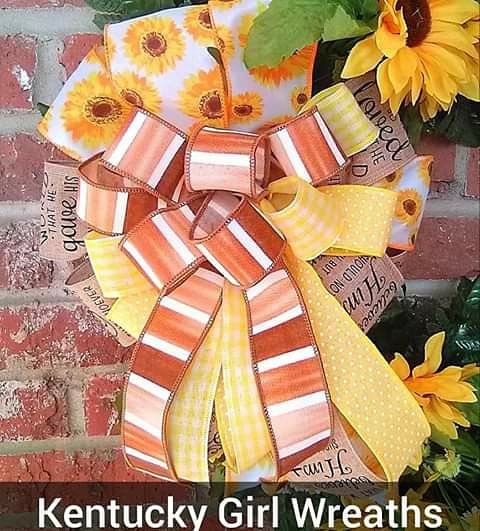 Sunflower grapevine wreath now available in my #etsyshop! #etsyseller #etsy #sunflowerwreath #grapevinewreath #john316 #crosswreath #sunflower #sunflowers #wreath #wreaths #wreathforsale #wreathsforsale #faith #madeinkentucky #kentuckymade #handmade 
instagram.com/p/BtZFUsQnjY5/…