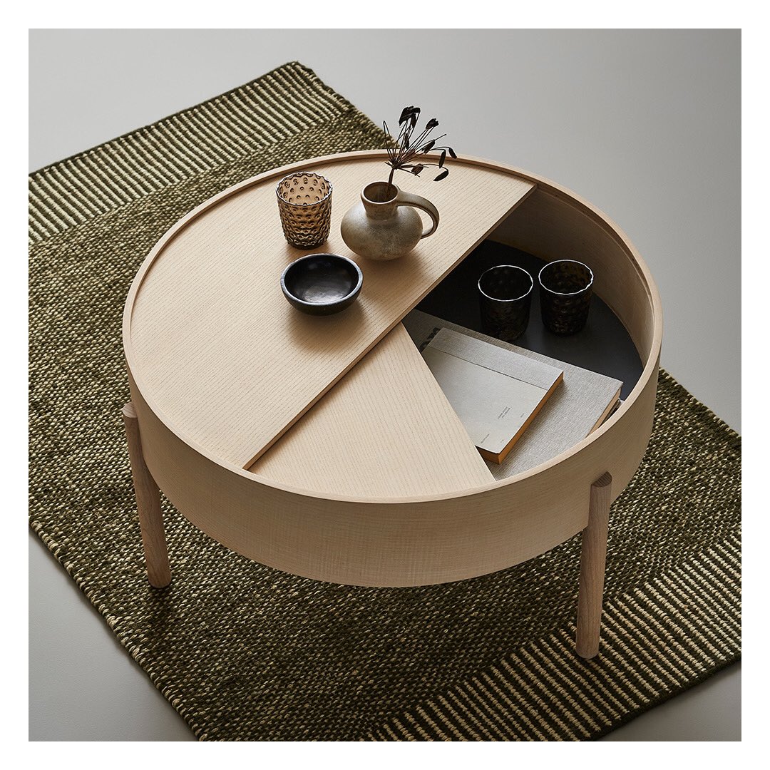 mobler_es's tweet image. La nueva colección de @wouddesign nos trae Arc, una mesa auxiliar que te ayudará a ocultar algún que otro desorden.